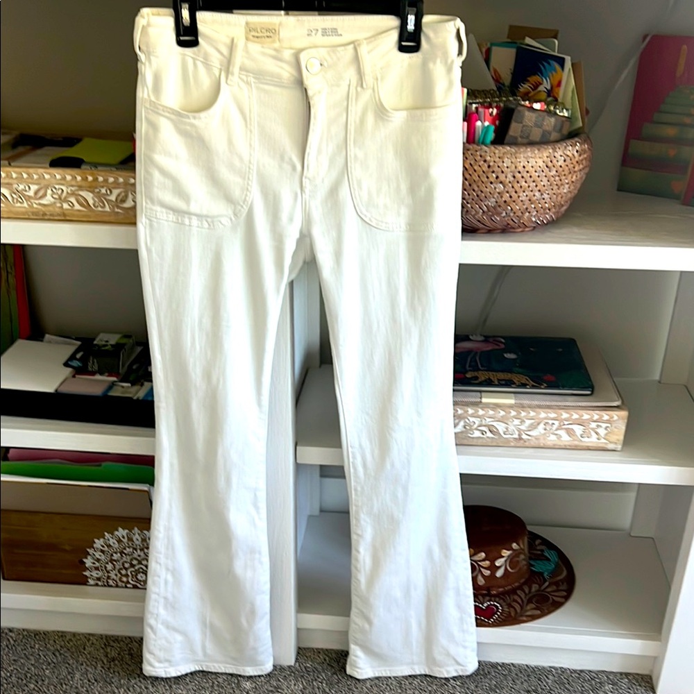 Pilcro White Flare Wide Leg Jeans. Size 27.